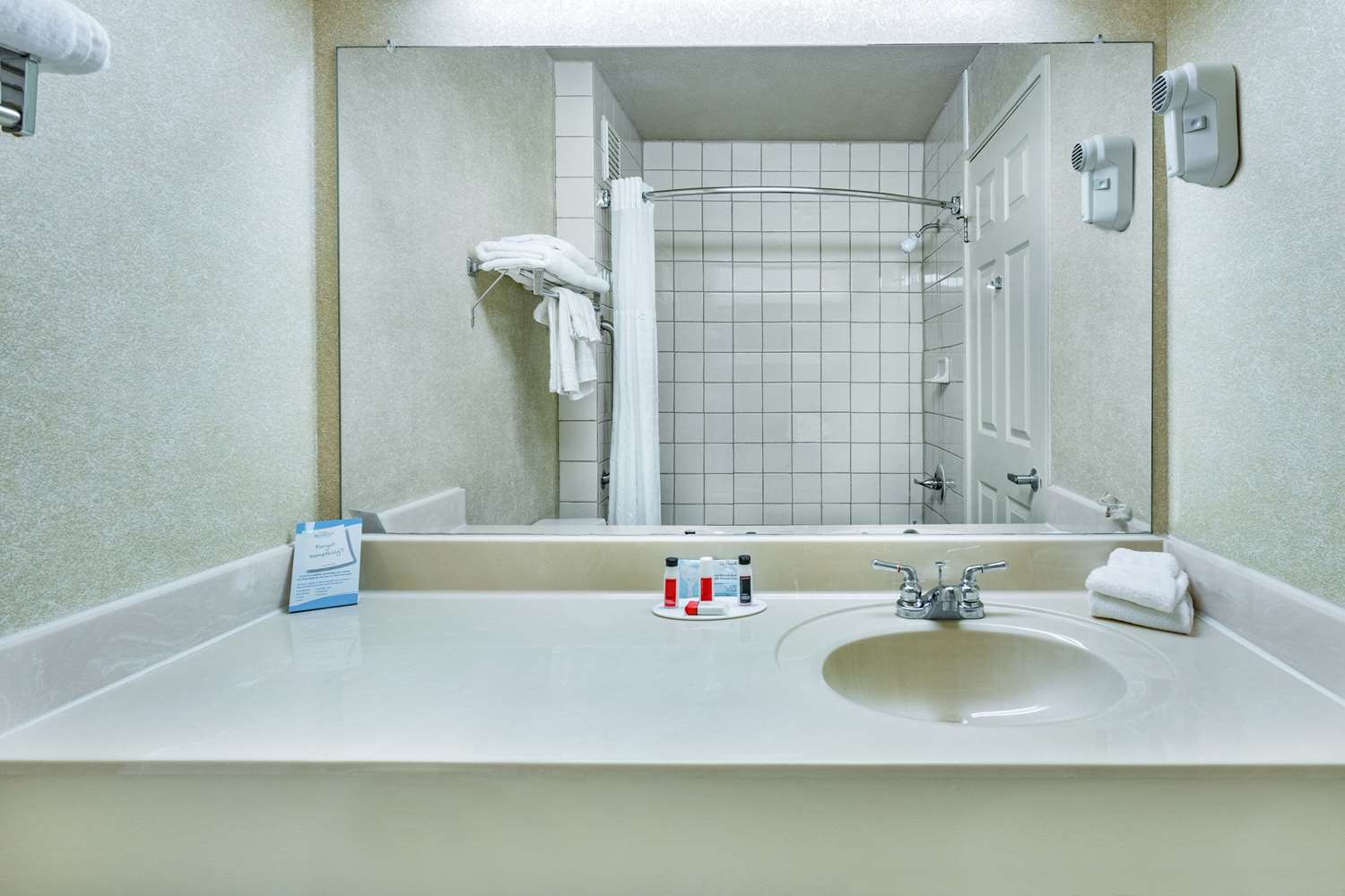 Фото Baymont by Wyndham Casper East