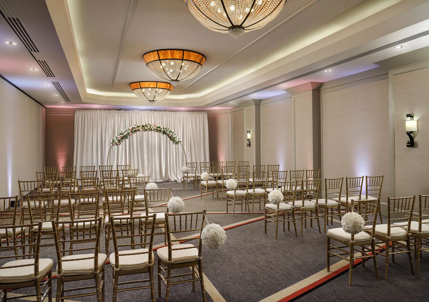 Фото Hilton Arlington