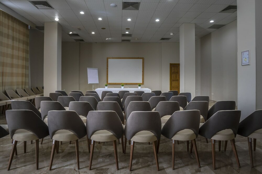 Фото Pavlo Napa Beach Hotel