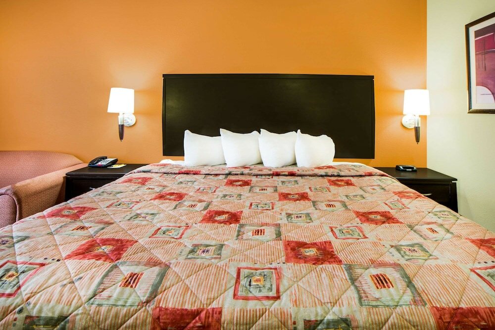 Фото Comfort Inn & Suites