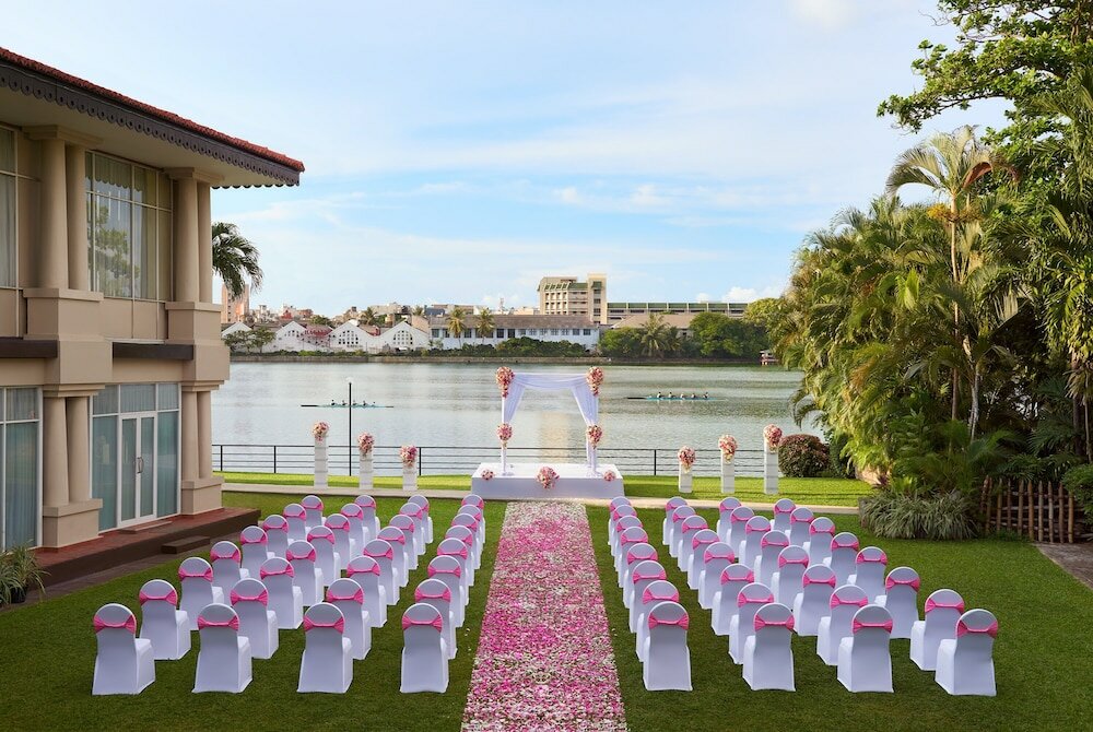 Фото Cinnamon Lakeside Colombo