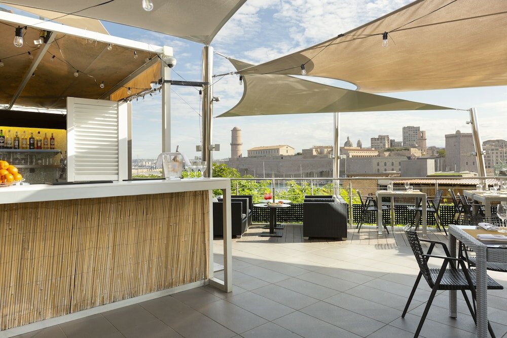 Фото Novotel Marseille Vieux Port