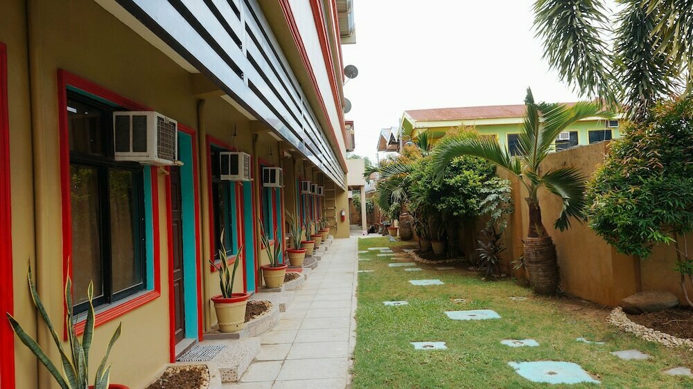 Hotel RedDoorz @ Bankal Lapulapu, Province of Cebu, photo