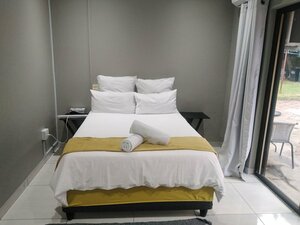 Гостиница Nqabanqaba