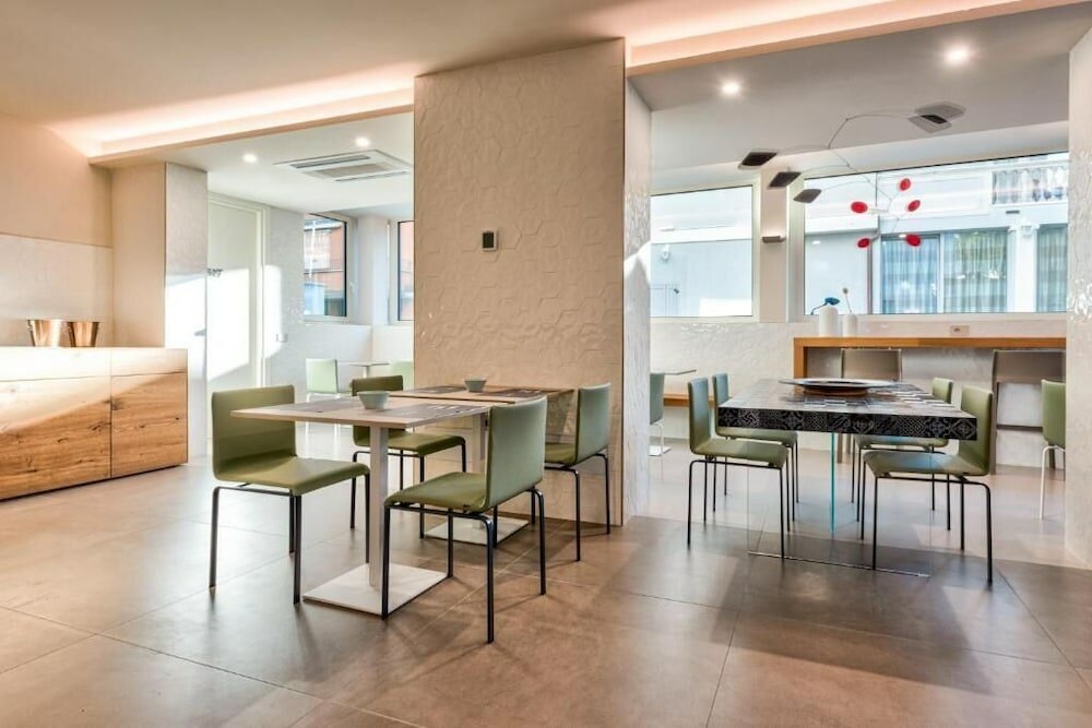 Фото Open Hotel