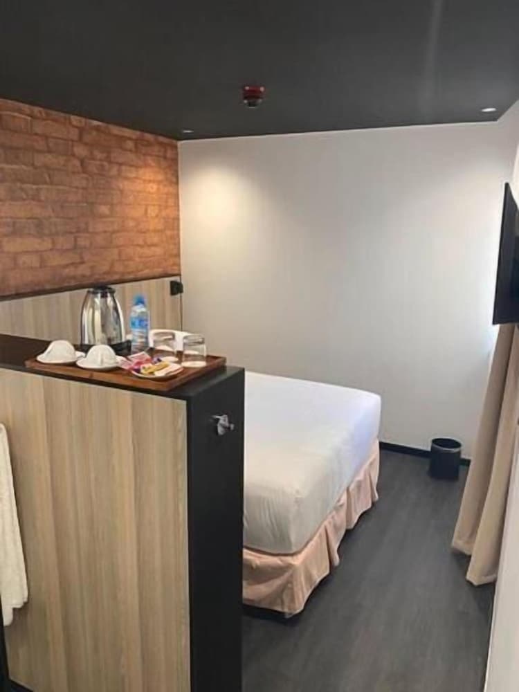 Фото Onomo Hotel