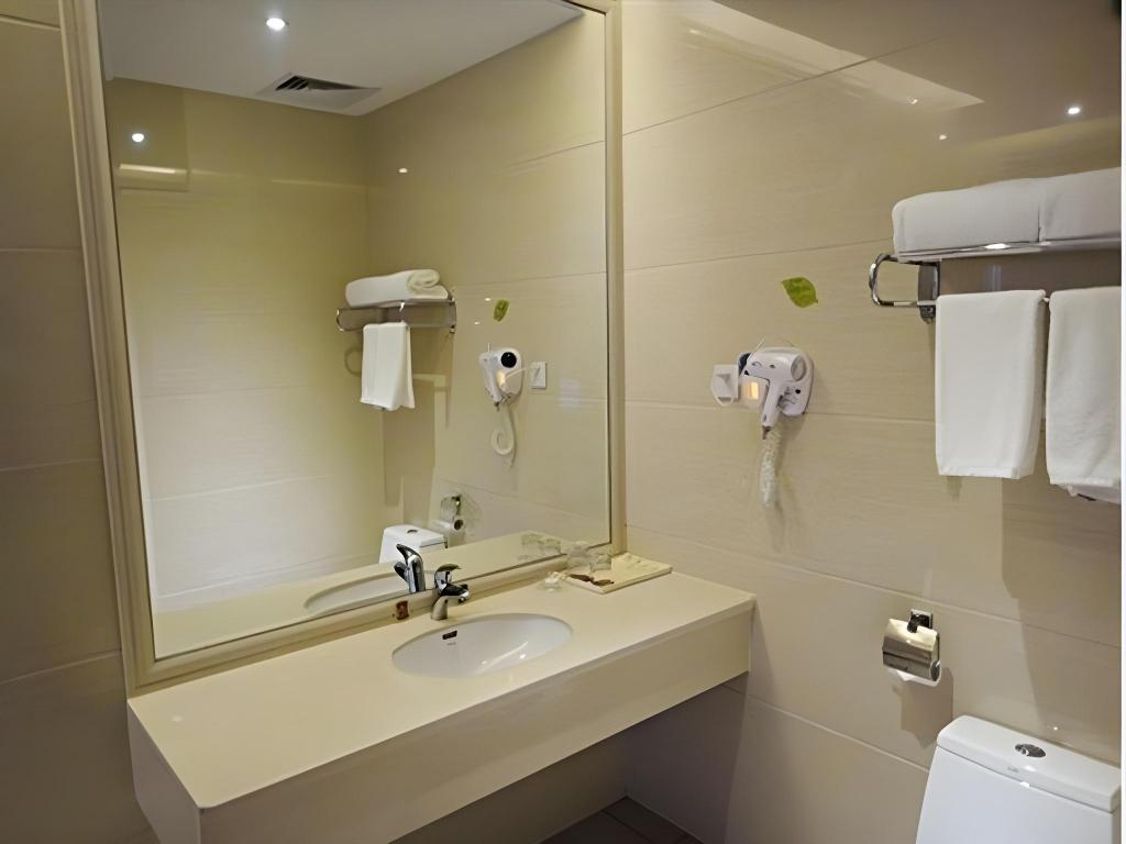 Фото Vienna Hotel Dongguan Tangxia Binfen Plaza