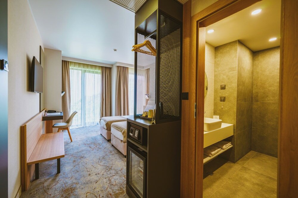 Фото B1 Downtown Hotel