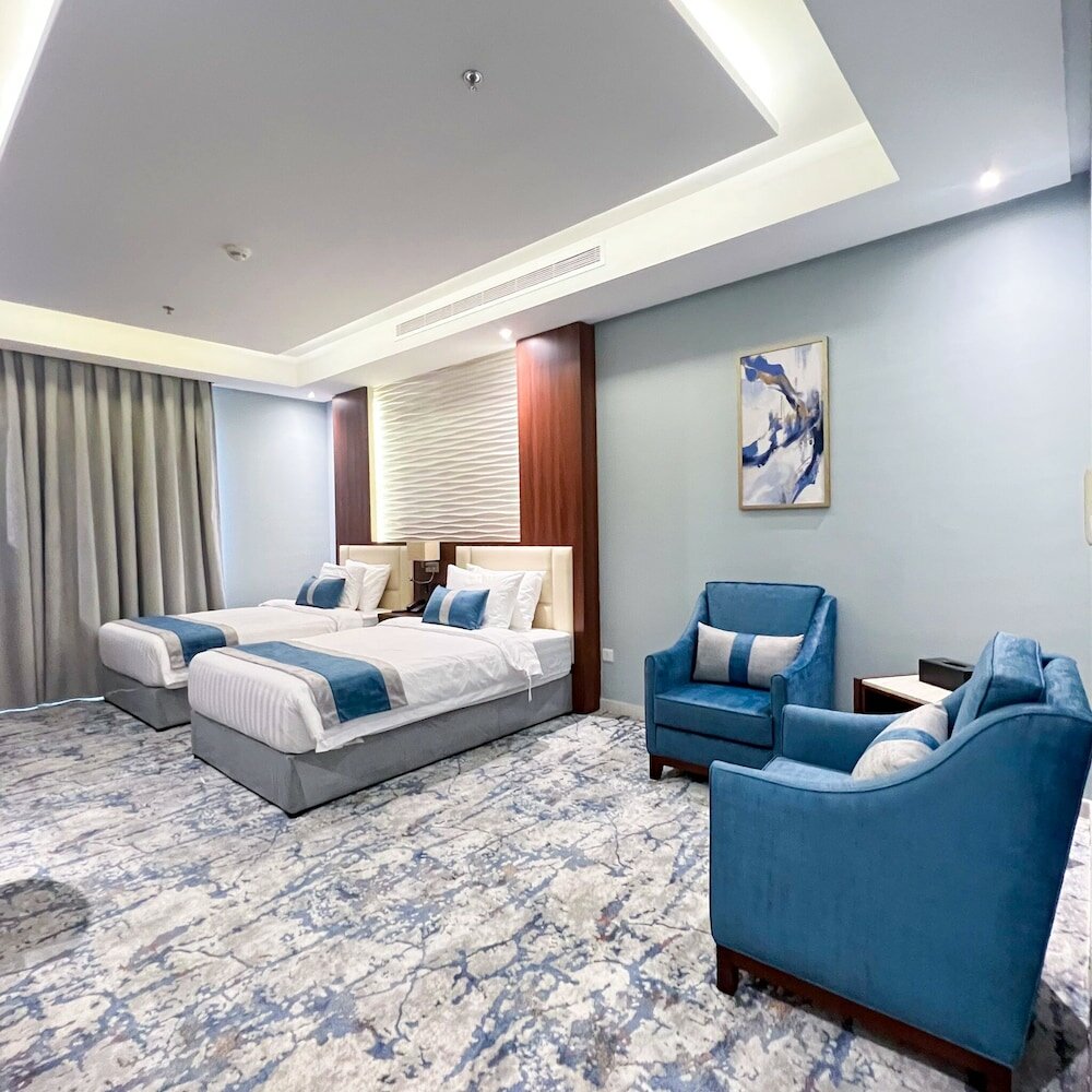 Фото Level Nine Hotel