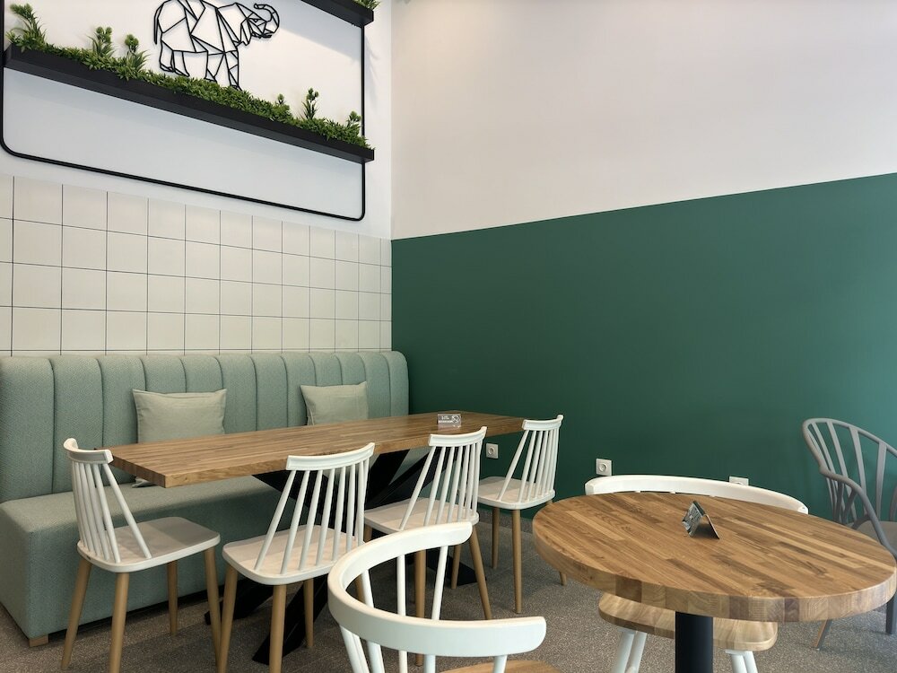 Фото Urban Elephant Suites