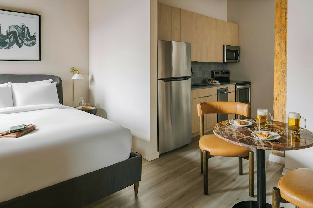 Фото Sonder The Burnham