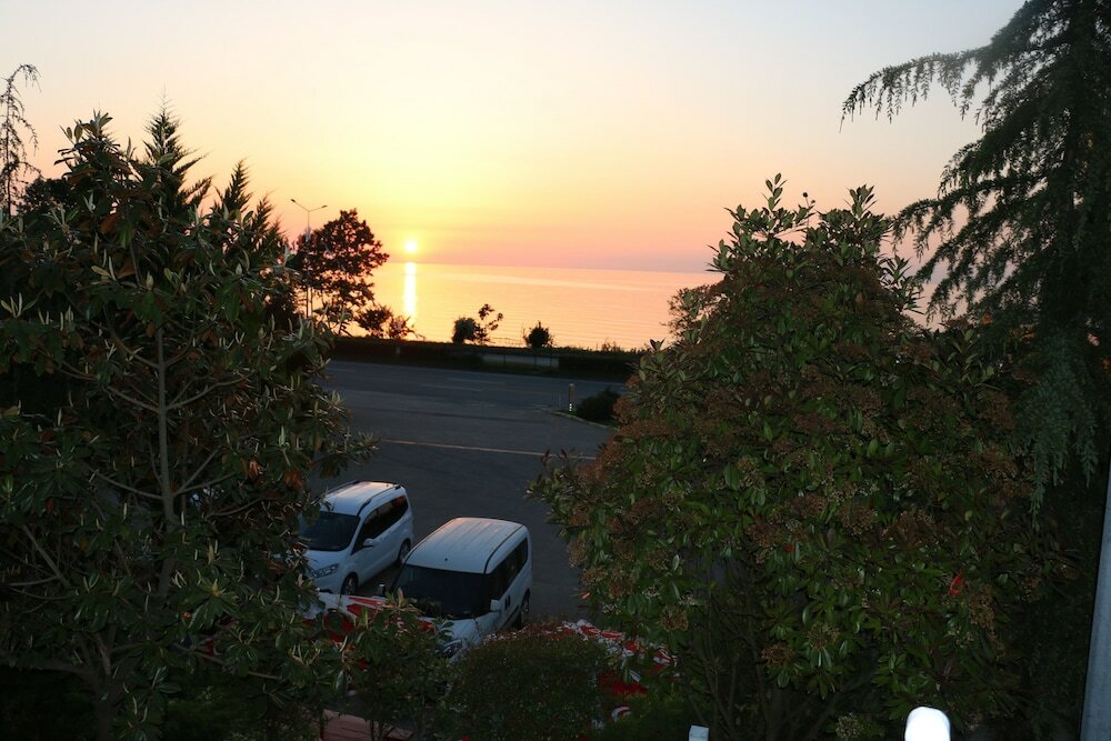 Фото Hotel Lazlakar