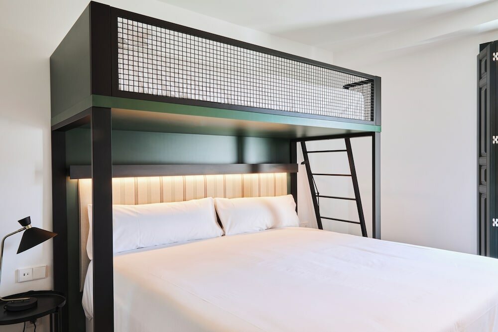 Фото Latroupe Prado