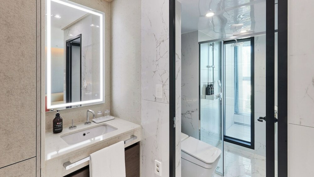 Фото Travelodge Suites Busan Centum