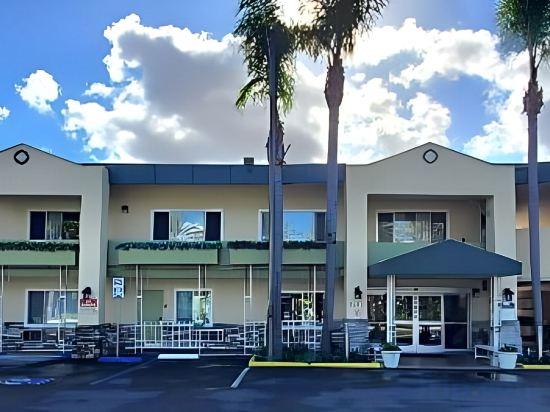 Фото Quality Inn & Suites Anaheim At The Park