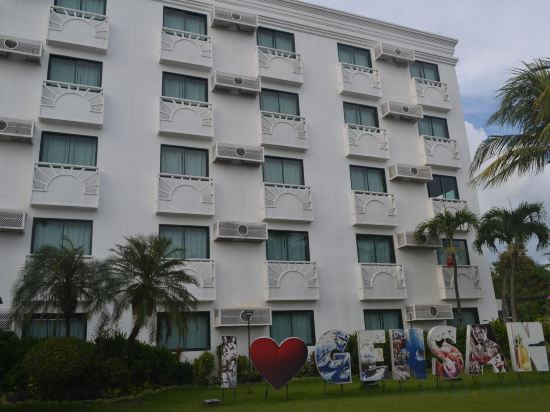 Фото East Asia Royale Hotel