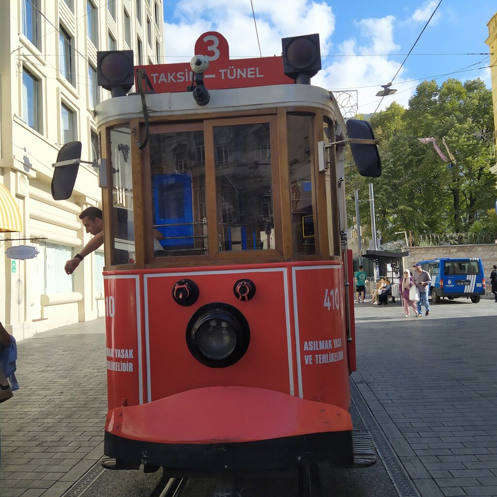 Train station Taksim-Tunel Tramway, Istanbul, photo