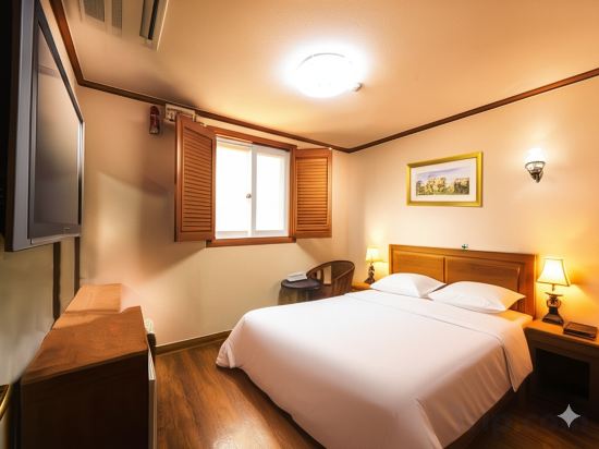 Фото Noble Hotel