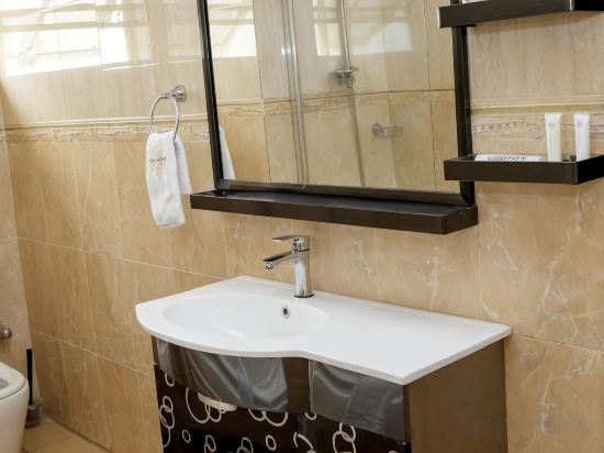 Фото Apartment Royale Hotel and Suite