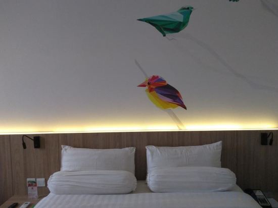 Фото The Zuri Palembang