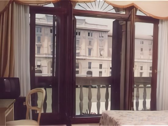 Фото Hotel Canal