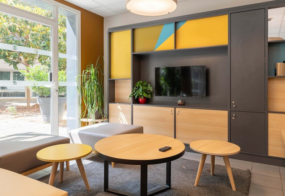 Фото B&b Hotel Lyon Caluire Cité Internationale