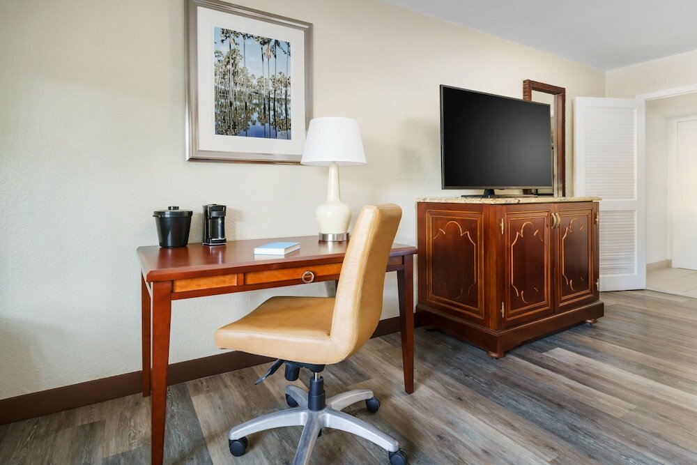 Фото CoCo Key Hotel and Water Resort