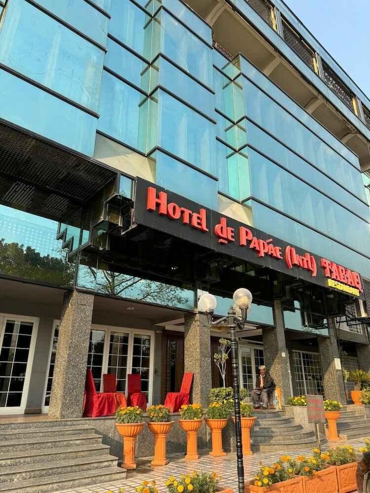 Фото отеля 1