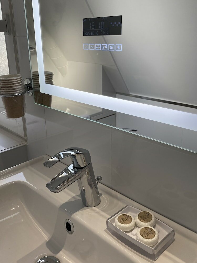 Фото Austin's Saint Lazare Hotel