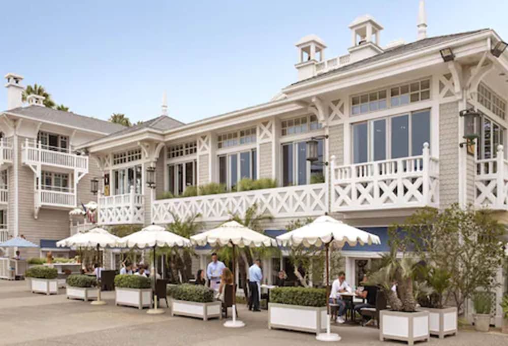 Фото Shutters on the Beach