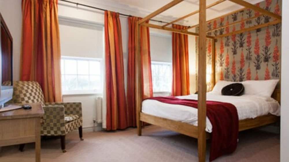 Фото Honest Lawyer Hotel