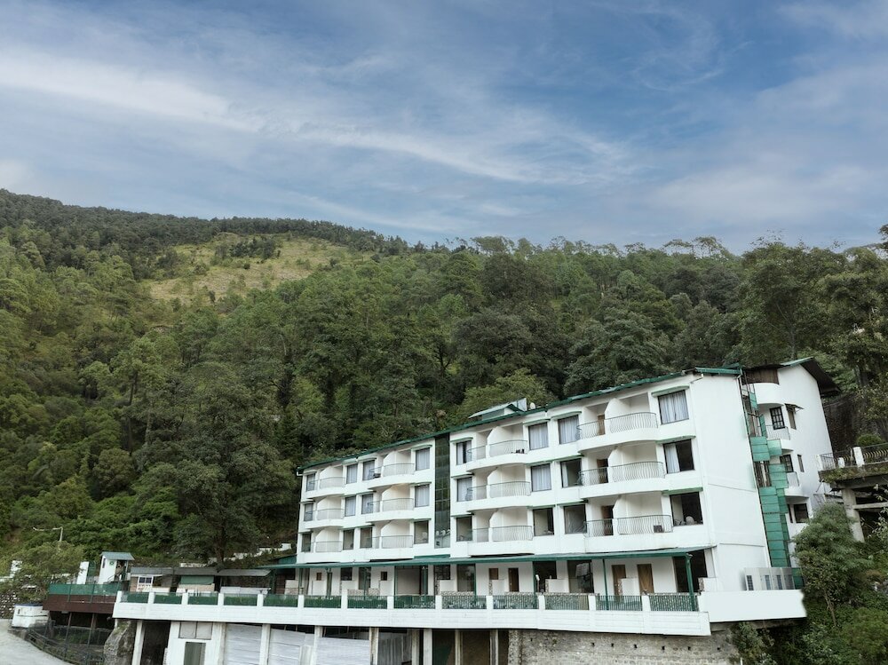 Фото Sterling Nainital