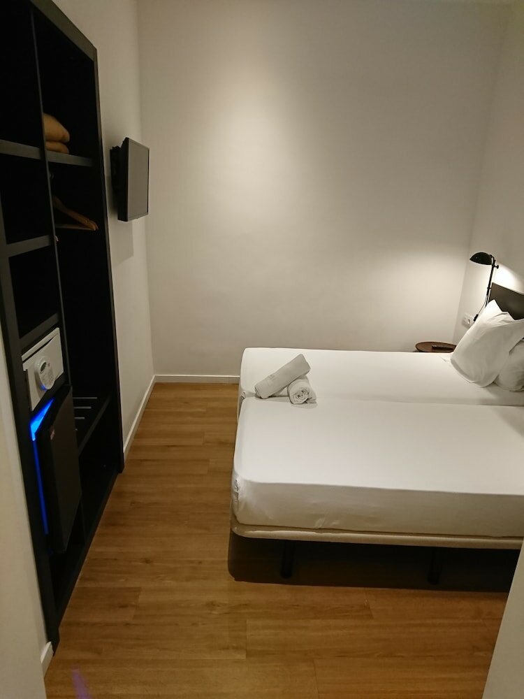 Фото Som Nit Triomf