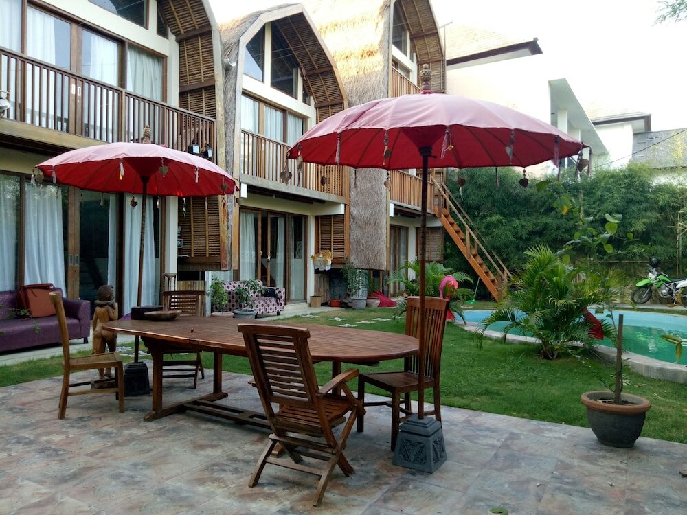 Фото отеля 2