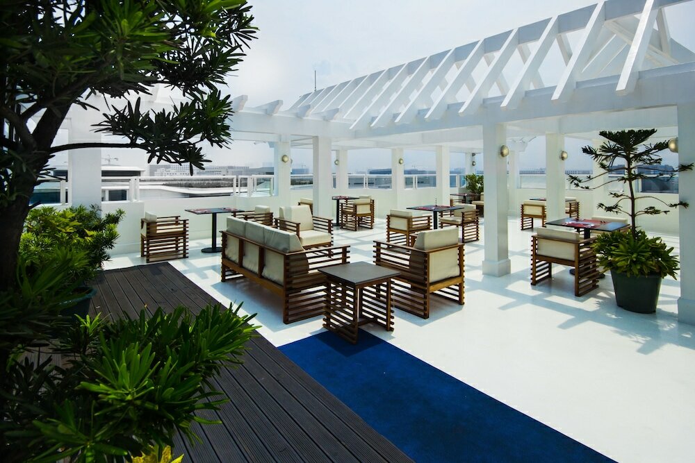 Фото Microtel by Wyndham Mall of Asia