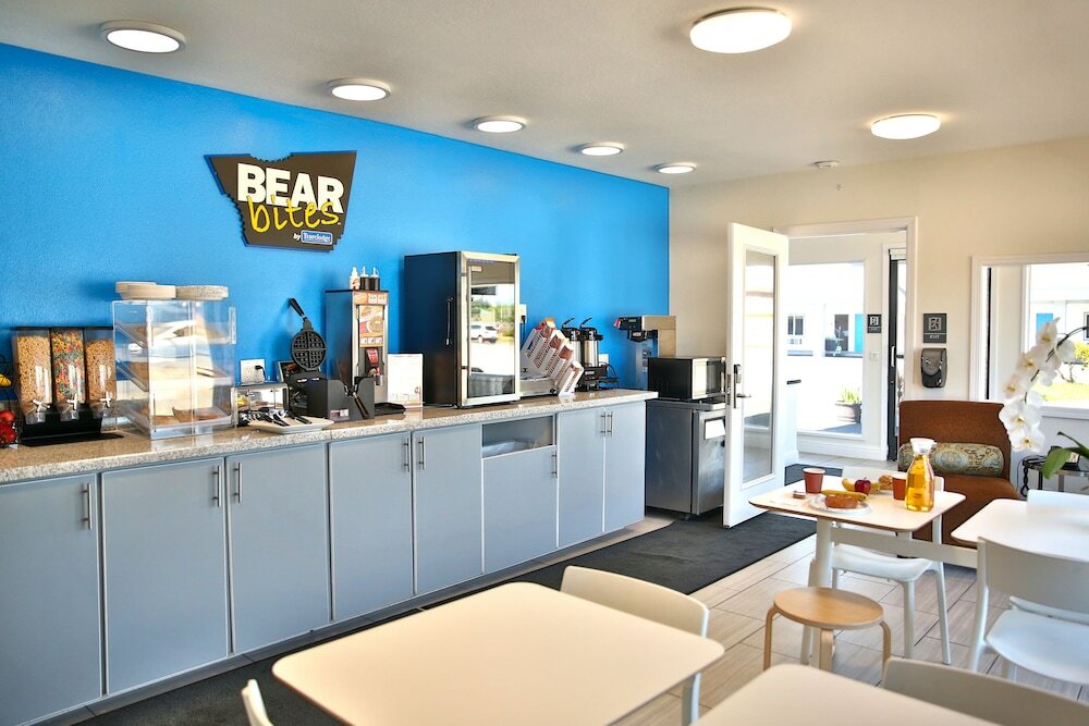 Фото Travelodge by Wyndham Crescent City