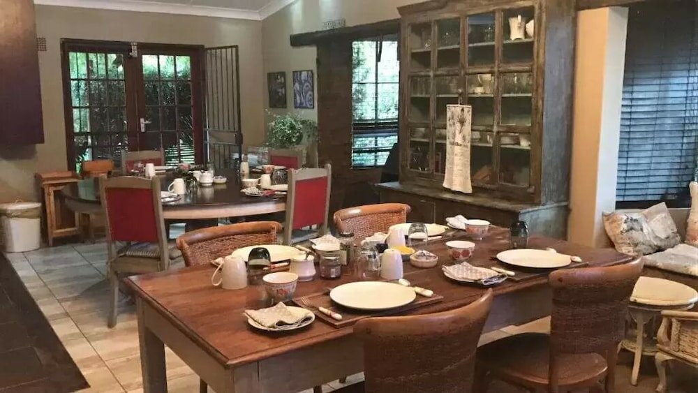 Фото Town and Country Guest House