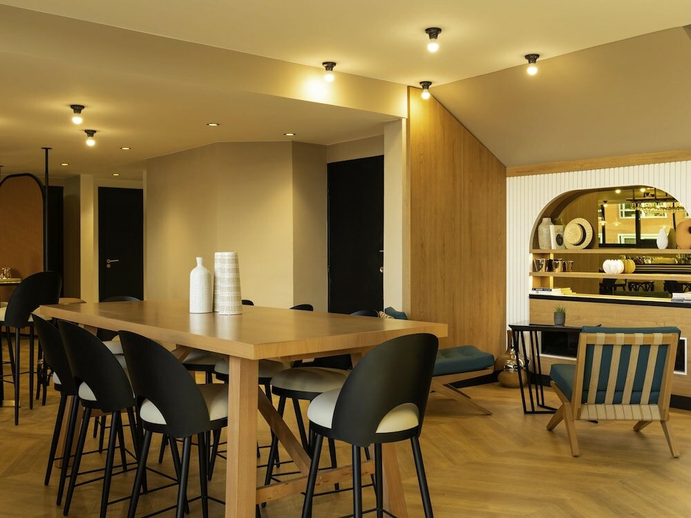 Фото Novotel Paris Suresnes Longchamp