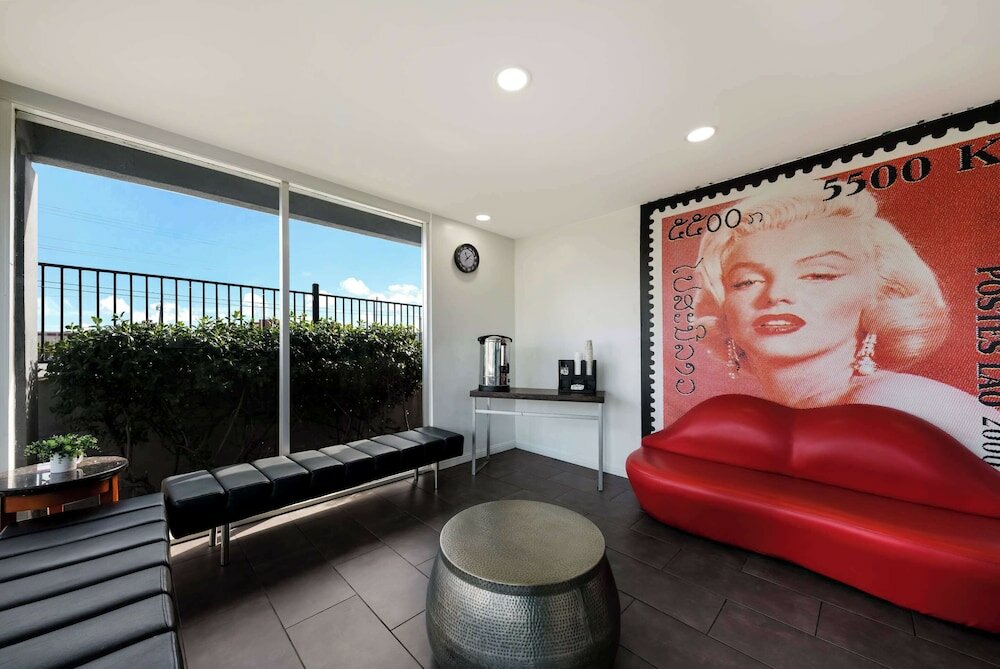 Фото Rodeway Inn