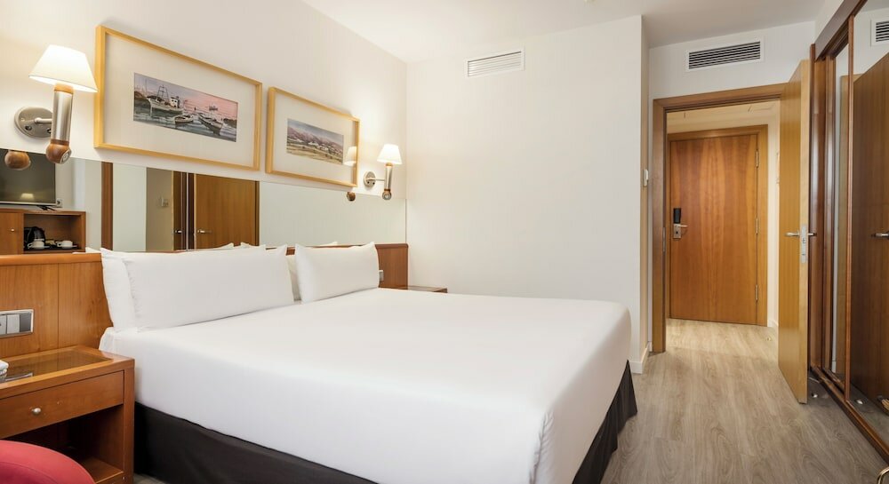 Фото Ilunion Les Corts SPA Barcelona