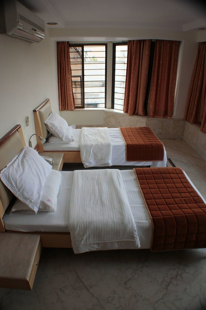 Фото Garden Hotel