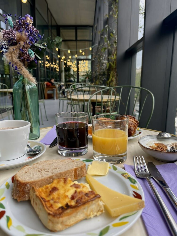 Фото The People Paris Marais