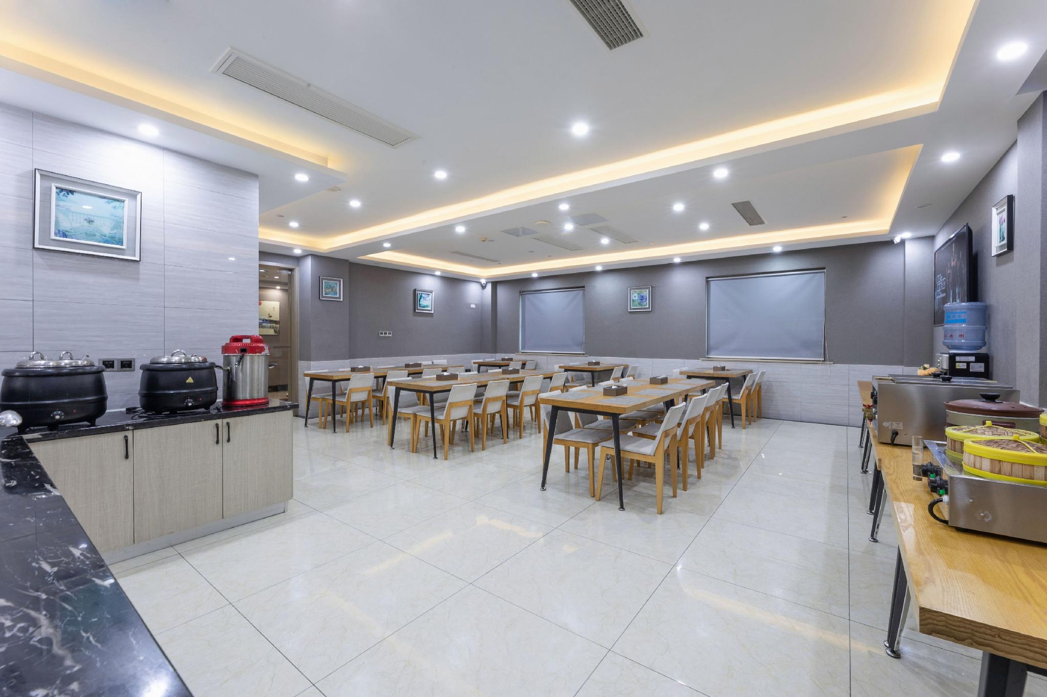 Фото Gya Jiaxing Tongxiang City Century Avenue Hotel