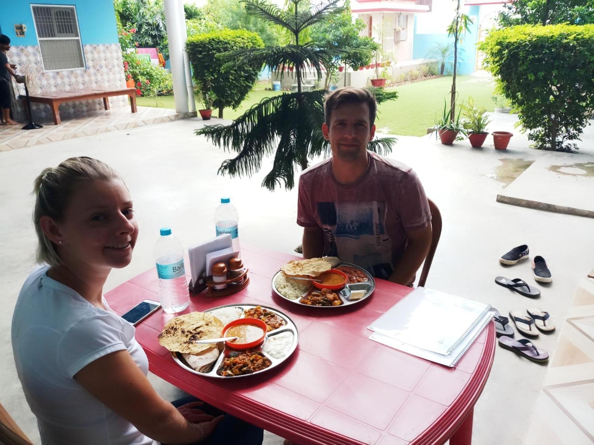 Фото Shri Yoga Mandir Guest House