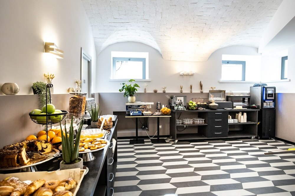 Фото The Cross Hotel