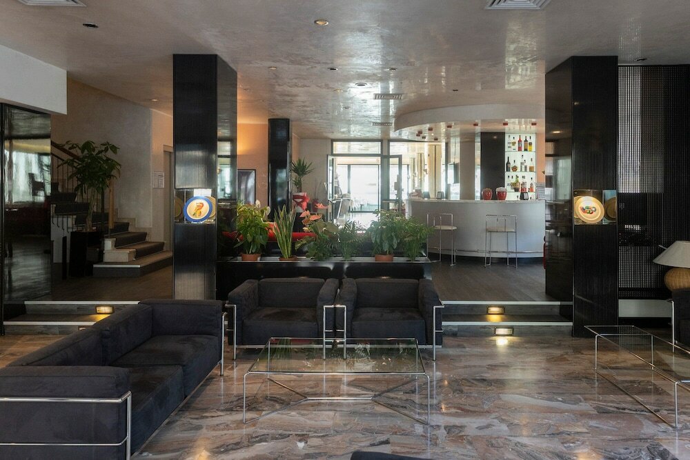 Фото Hotel Derby