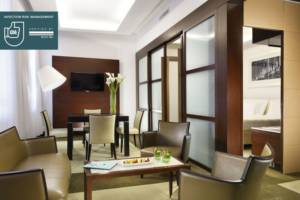 Фото UNAHOTELS Cusani Milano