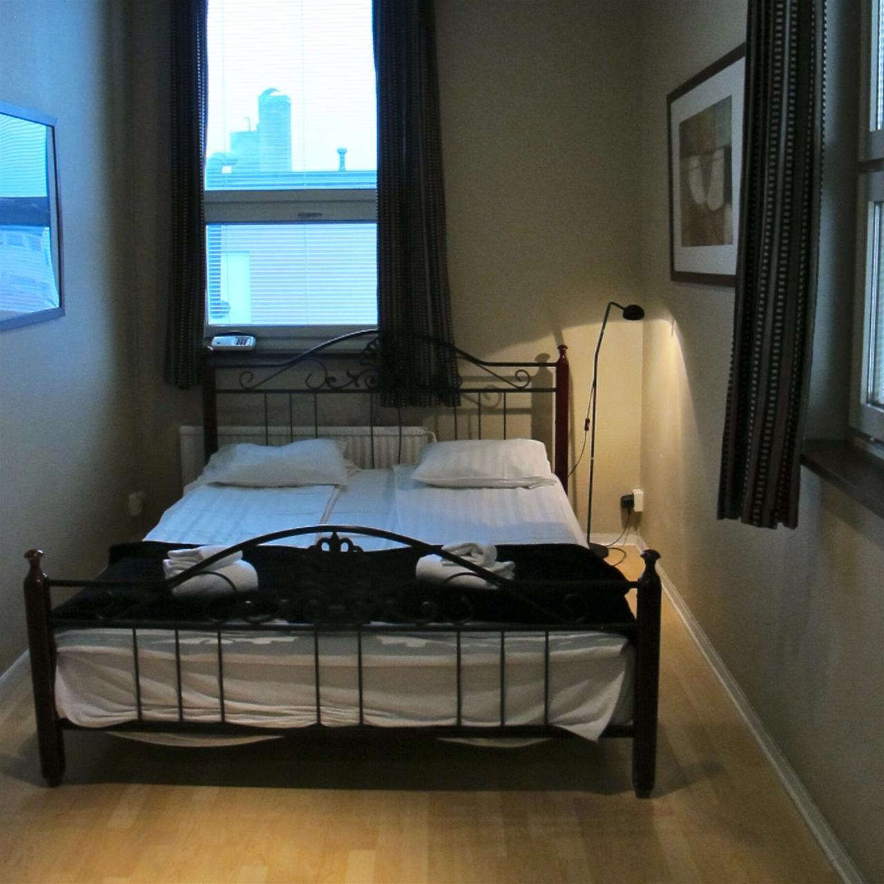 Фото Metro Hotel