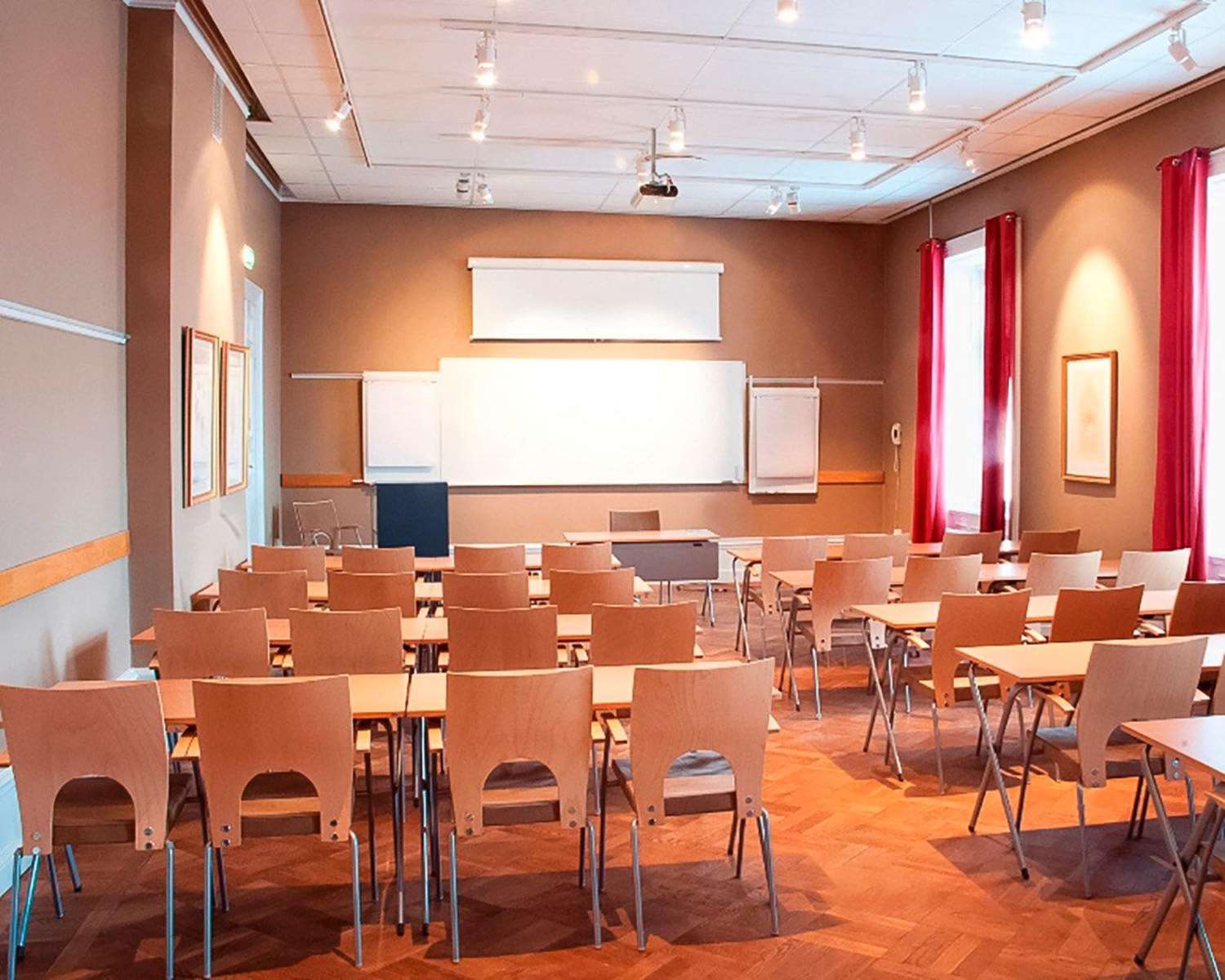 Фото Quality Hotel Statt