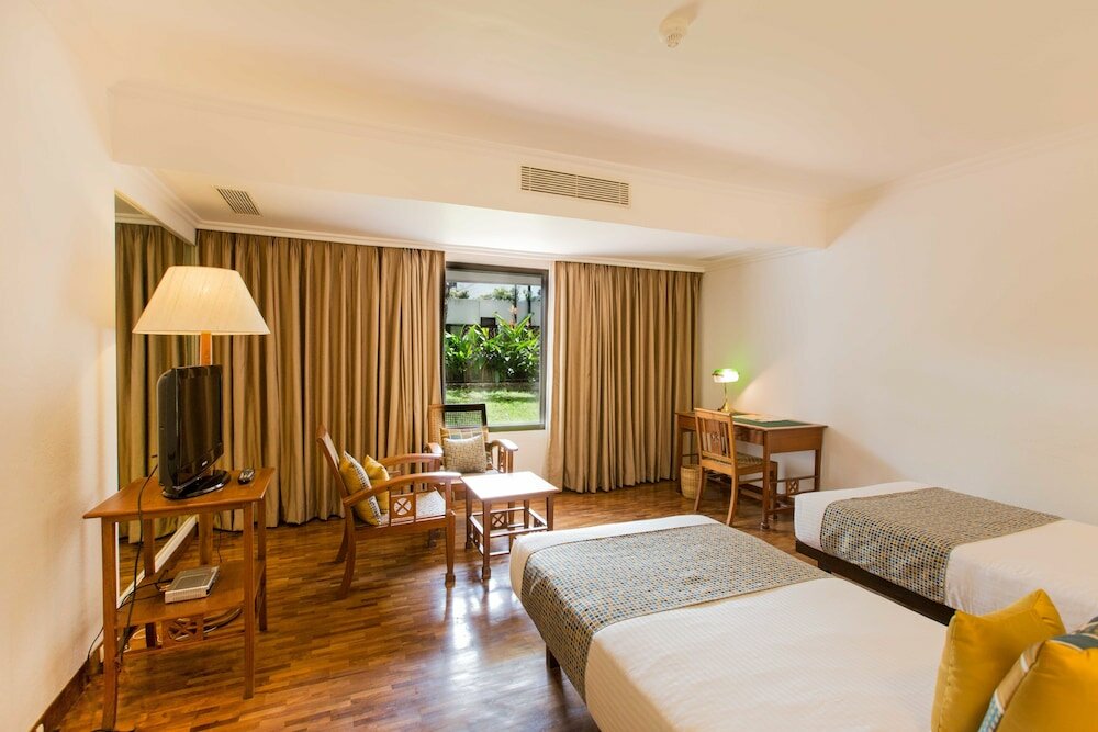 Фото Casino Hotel - Cgh Earth, Cochin